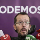 El secretario de Organización de Podemos, Pablo Echenique, antes de la reunión con los candidatos morados a las elecciones autonómicas y europeas.