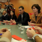 Pedro Sánchez se reúne con los responsables de los 10 acuerdos de país que el PSOE va a impulsar.