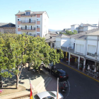 Imagen de la plaza del Ayuntamiento de Cacabelos. BARREDO