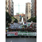 Miles de personas se manifestaron en León contra la línea.