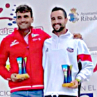 Jonathan Moreno, a la derecha, se proclamó campeón en su categoría y quinto en la clasificación general.
