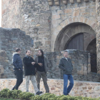 Visitantes ayer en el Castillo de Ponferrada, que sigue liderando los atractivos de la ciudad.