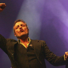 Imagen de archivo de Carlos Tarque, cantante de M-Clan, durante un concierto. KIKO DELGADO