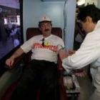 Los trabajadores donaron sangre en la unidad frente al Ayuntamiento