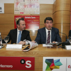 José Antonio Fresno, Pablo Junceda, Pablo R. Lago y Julio Cayón, en el transcurso de la presentación de la revista.