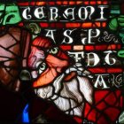 Vidriera de la Catedral del XIV, de la que sólo se ha salvado el rostro el profeta Jeremías