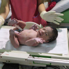 La bebé recién nacida Danica Camacho, la simbólica ser humano número 7 billones que permanece en la tierra.