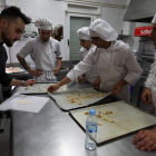 Alumnos del ciclo de hostelería del Centro Integrado de Formación Profesional Ciudad de León. RAMIRO