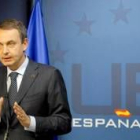 El presidente Rodríguez Zapatero, durante la rueda de prensa que ofreció en Bruselas