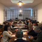Muñoz, en el centro, durante la comisión de Patrimonio, que recuperó su carácter presencial. DL