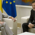 Mariano Rajoy, presidente del Gobierno, durante la reunion que ha mantenido hoy con el presidente del Consejo Europeo, Herman Van Rompuy, en el Palacio de la Moncloa.
