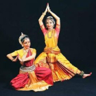 Las bailarinas Madhavi Mudgal y Alarmel Valli