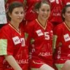 Patricia, en el centro junto a otras compañeras, ha sido convocada por la selección júnior femenina