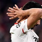 El sevillista Pablo Sarabia refleja la decepción tras caer eliminado ante el Bayern de Múnich. BRUNA