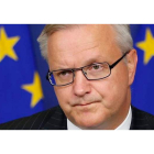 El comisario europeo de Economía, Olli Rehn, durante su comparecencia ayer en Bruselas.