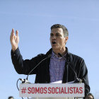 El exlíder del PSOE, y aspirante de nuevo a la secretaría general, Pedro Sánchez, en Dos Hermanas (Sevilla).