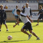 Los jugadores de la Cultural durante una sesión de entrenamiento de esta semana.