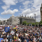 Partidarios de la permanencia en la UE se manifiestan en Parliament Square, en Londres, el 2 de julio.