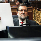 El presidente del Gobierno, Mariano Rajoy, durante el pleno del Congreso que debate esta tarde la proposición de ley del Parlamento de Cataluña que pide la transferencia a la Generalitat de la competencia para convocar la consulta soberanista.