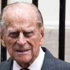 Foto de archivo del duque de Edimburgo, a su salida de Canada House, en el centro de Londres, el 19 de julio de 2017.