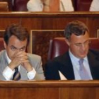 Zapatero junto a Caldera en la sesión de control al Gobierno celebrada en el Parlamento