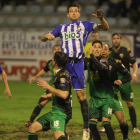 El ex delantero blanquiazul está en la lista de 19 jugadores que hoy llegan a El Bierzo.