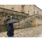 Imagen tomada el pasado invierno tras alertar la población y el Ayuntamiento del muro de este singular conjunto arquitectónico. L. DE LA MATA