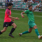 Atlético Astorga y Atlético Mansillés midieron sus fuerzas. JESÚS F.B.