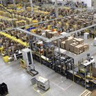 Centro distribuidor de Amazon en España, en San Fernando de Henares. RAQUEL P. VIECO