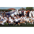 La Peña celebra el histórico ascenso a la máxima categoría del fútbol juvenil