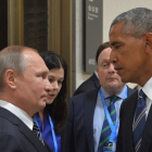 Putin y Obama se miran antes de su encuentro en el G20.