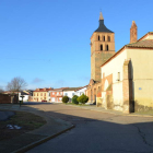 Imagen del entorno de la iglesia de Villademor de la Vega, que será reformado. DL
