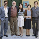 Foto de familia de los actores que encarnan a la familia de los Reverte en ‘Gran Reserva. El origen’.