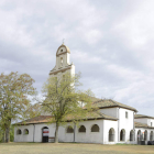 Panorámica general de la ermita Virgen de Yecla, en Villaverde de Arcayos. ACACIO