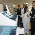 Herrera, ayer, durante su visita al Hospital de Benavente.