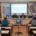 El presidente de Ferduero, Ángel González, y del Itacyl, Rafael Sáez, ayer durante la jornada. MEDINA