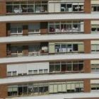 Vista general de un bloque de apartamentos de León