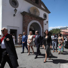 David Pacios (CB), Patricia González (Vox), el alcalde, Marco Morala y la edil del PP Lidia Coca, en Flores del Sil. ANA F. BARREDO
