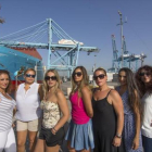 Mujeres que protestaron por la negativa del puerto de Algeciras a contratar estibadoras, en una imagen de archivo.