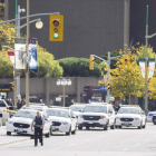 La policía acordona la zona del Parlamento en Ottawa.