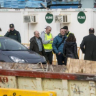 Agentes de la Guardia Civil, en las obras de la plaza de las Glòries de Barcelona, durante la operación del pasado jueves.