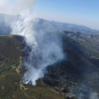 Imagen del fuego en el monte de Rabanal de Abajo.