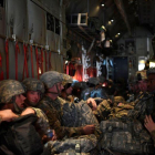 Trump  aseguró que podría enviar hasta 15 000 militares a la frontera con Mexico ante la llegada de una caravana con miles de inmigrantes que se originó en Honduras y que ahora cruza México en dirección al territorio estadounidense.