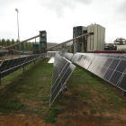 Paneles fotovoltáicos del parque solar instalado en la sede de la Ciuden en Cubillos para desarrollar el proyecto Flexgenera. L. DE LA MATA