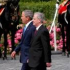 Bush y el presidente húngaro Solyom durante la visita del presidente estadounidense en Budapest