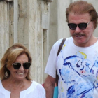 La periodista Maria Teresa Campos y el humorista Edmundo Arrocet, en Marbella, en una foto de archivo.