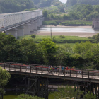 Imagen del puente de la libertad. JEON HEON-KYUN PAJU