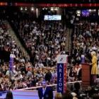 La primera dama de Estados Unidos, Laura Bush y Cindy McCain, esposa del candidato republicano