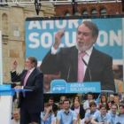 Mayor Oreja acaparó la mayoría de los aplausos ayer en León