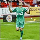 Acorán celebra el tanto conseguido en Gijón, el primero para el canario esta temporada.